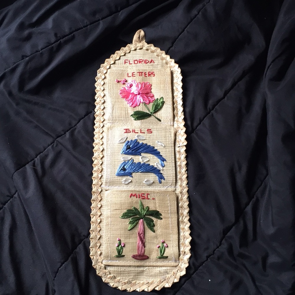 Florida Wicker Mail Holder